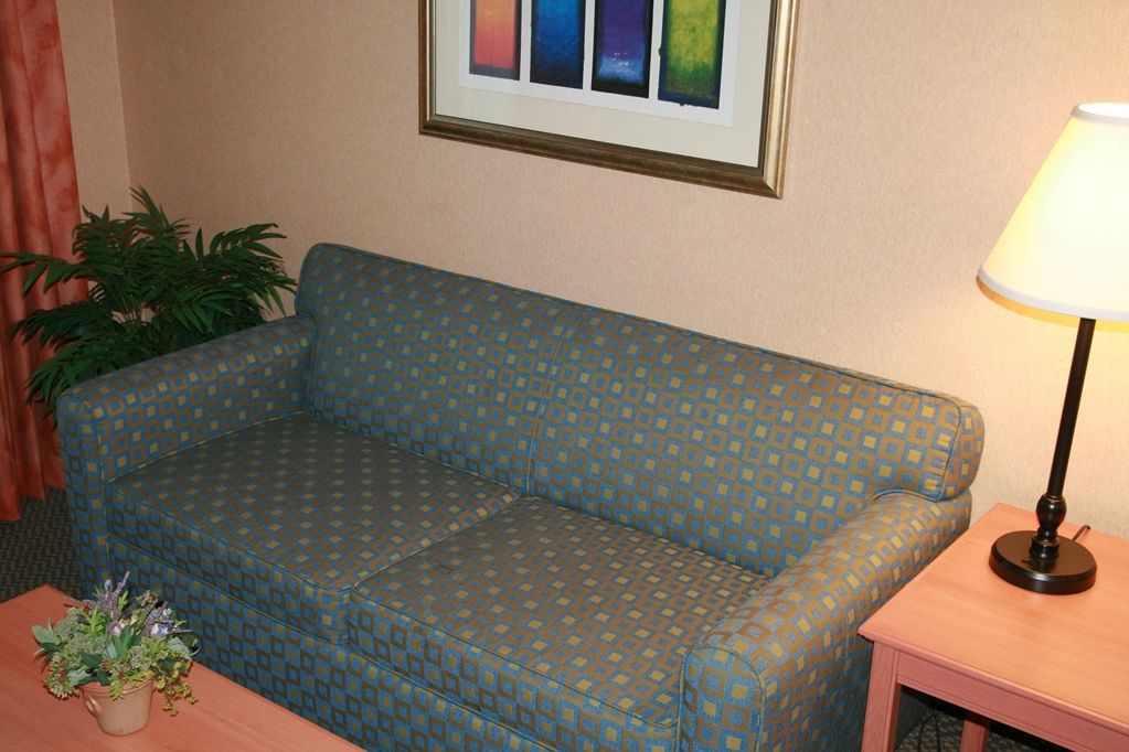 Hampton Inn & Suites Lathrop Szoba fotó